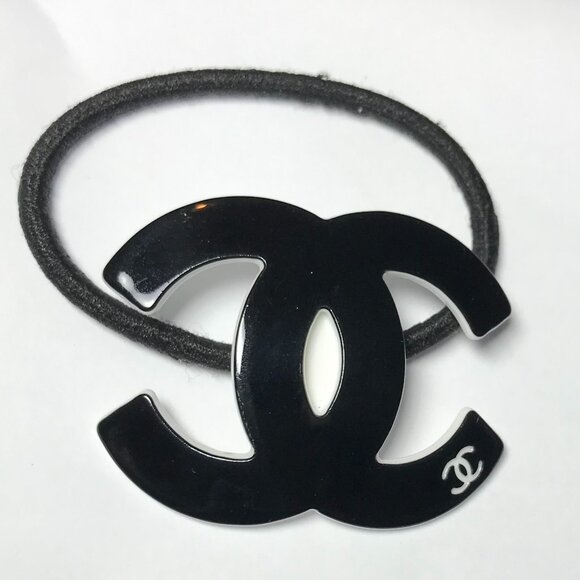 Black & White CC Pony Tail - Picture 1 of 16